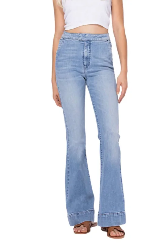 Farrah Ultra Flare Jeans In Light Wash Chic Rip-Detail High-Waist Jeans