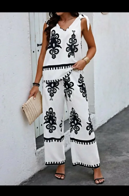 Fashion Beauty Style 7 Black & White 2 Pcs Set Boho Style Pants With Top Casual Drawstring Pants