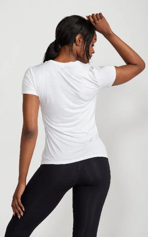 The Perfect Tee in White Fitted T-Shirt Seamless Stretchy