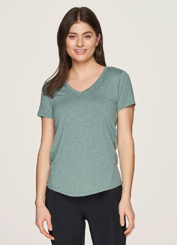 Stratus Super Soft V-Neck Tee Cozy Warm Stylish