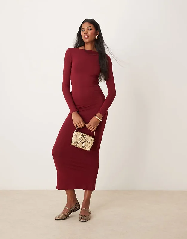 Miss Selfridge long sleeve slash neck maxi dress in burgundy Elegant Velvet Maxi Dress Miss Selfridge long sleeve slash neck maxi dress in burgundy Elegant Velvet Maxi Dress