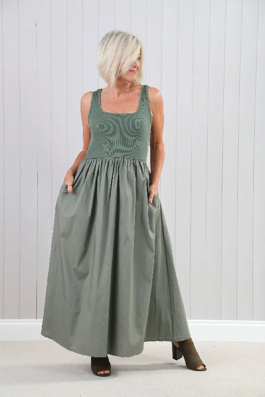 Venus Maxi Dress Khaki Fashionable Printed Maxi Dress