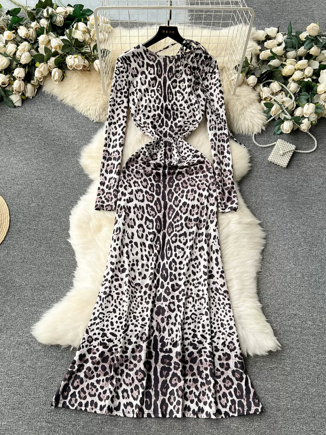 Aristocrat of the Jungle Leopard Print Maxi Dress Comfortable T-Shirt Maxi Dress