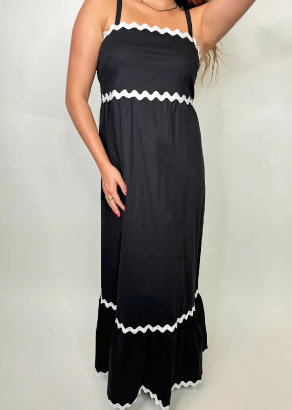 Phie Swirl Maxi Dress Black Elegant Maxi Dress with Drapes