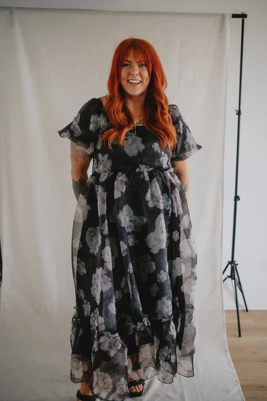 The Belladonna Dark Floral Maxi Dress - PLUS Comfortable Casual Maxi Dress