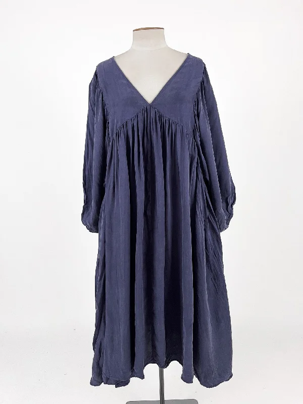 Tatahi Merchants | Navy Casual Dress | Size XL