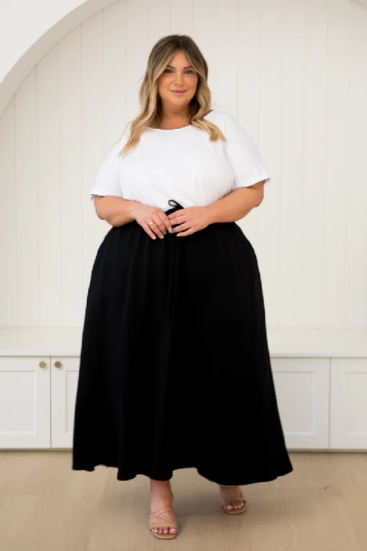 PQ Collection Lena Skirt Black velvet skirt glossy
